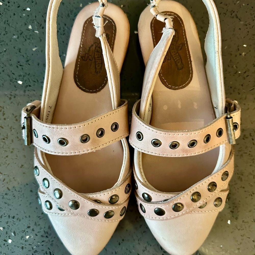 Freebird Women's Blair Blush Sandals - Picture 6 of 6